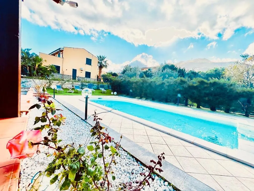 Villa indipendente Altavilla Milicia 0*,  Italia